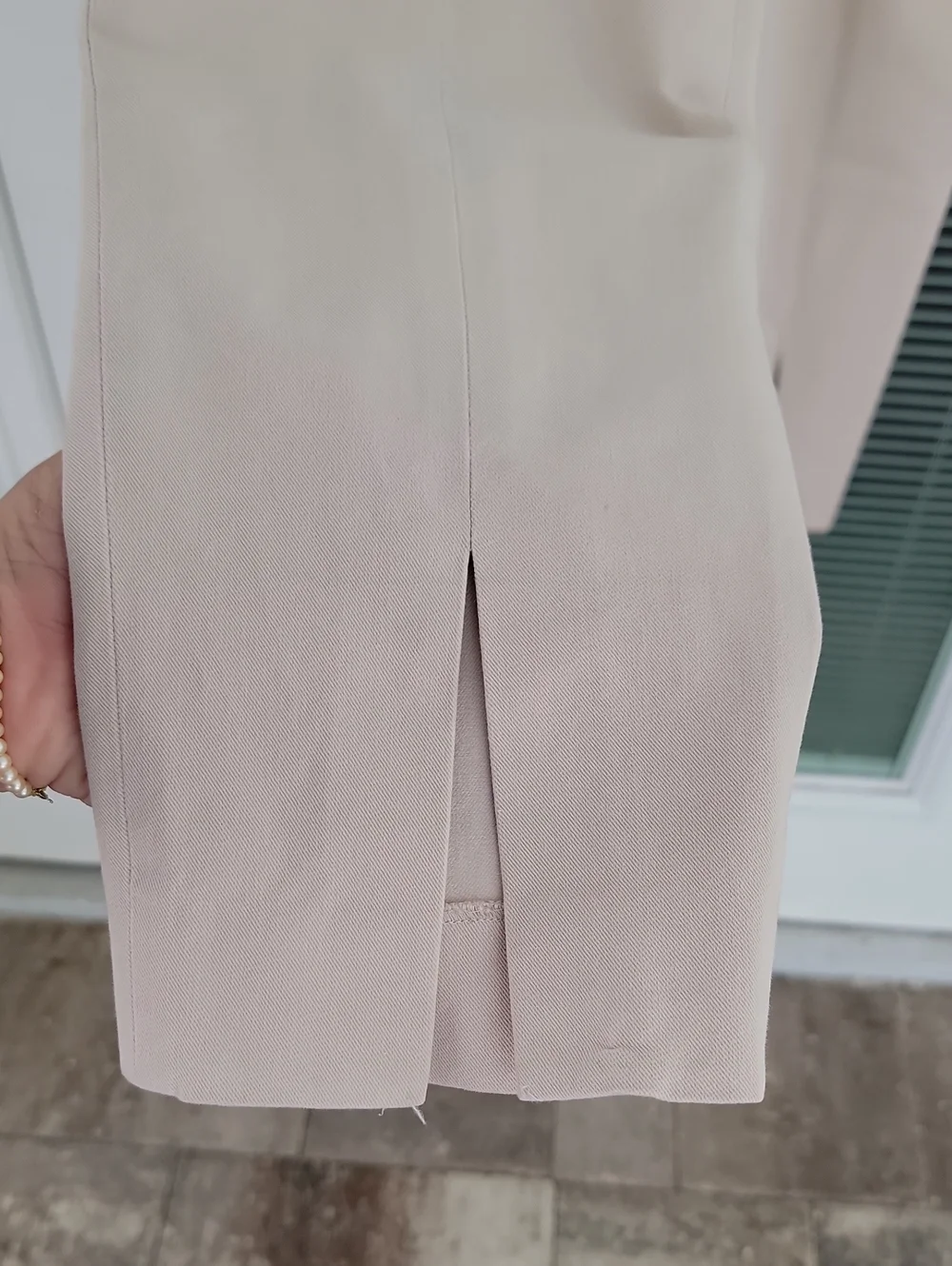 St. John Cotton Pull-On Trousers Side Zipper Split Hem Sz 4 Light Khaki - Picture 3 of 13